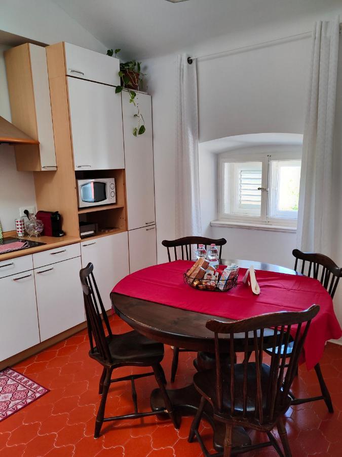 Volta 8 Rooms Trieste Ngoại thất bức ảnh