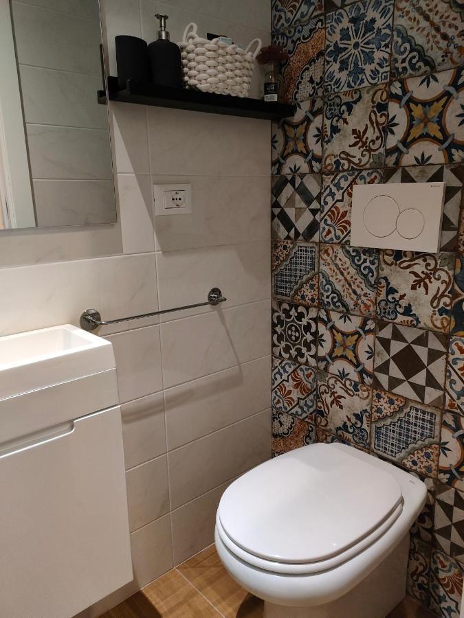 Volta 8 Rooms Trieste Ngoại thất bức ảnh