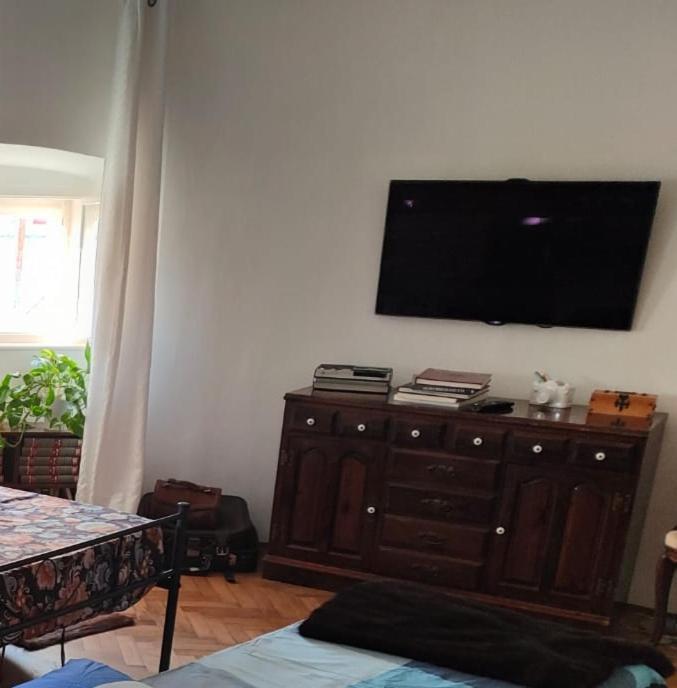 Volta 8 Rooms Trieste Ngoại thất bức ảnh